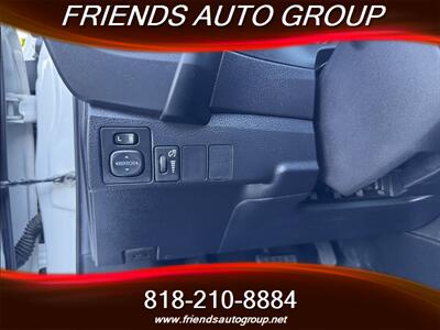 2017 Toyota Corolla SE   - Photo 18 - Van Nuys, CA 91406