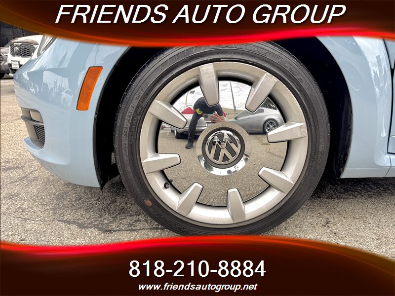 2013 Volkswagen Beetle 2.5L photo 24