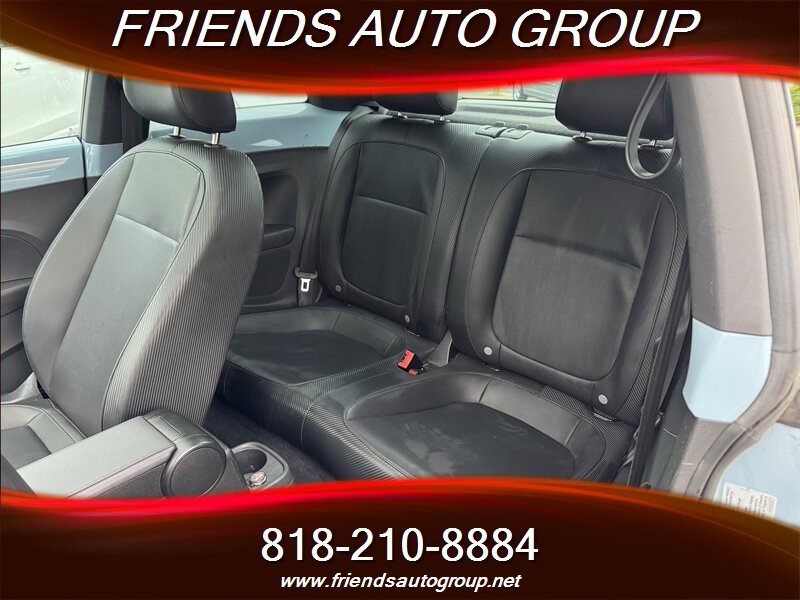 2013 Volkswagen Beetle 2.5L photo 15