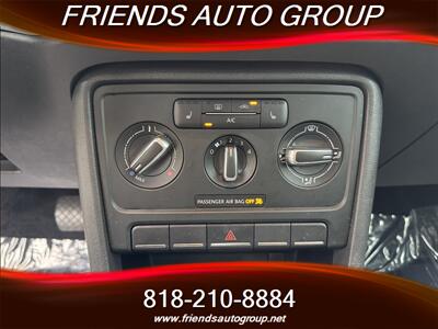 2013 Volkswagen Beetle 2.5L PZEV   - Photo 23 - Van Nuys, CA 91406