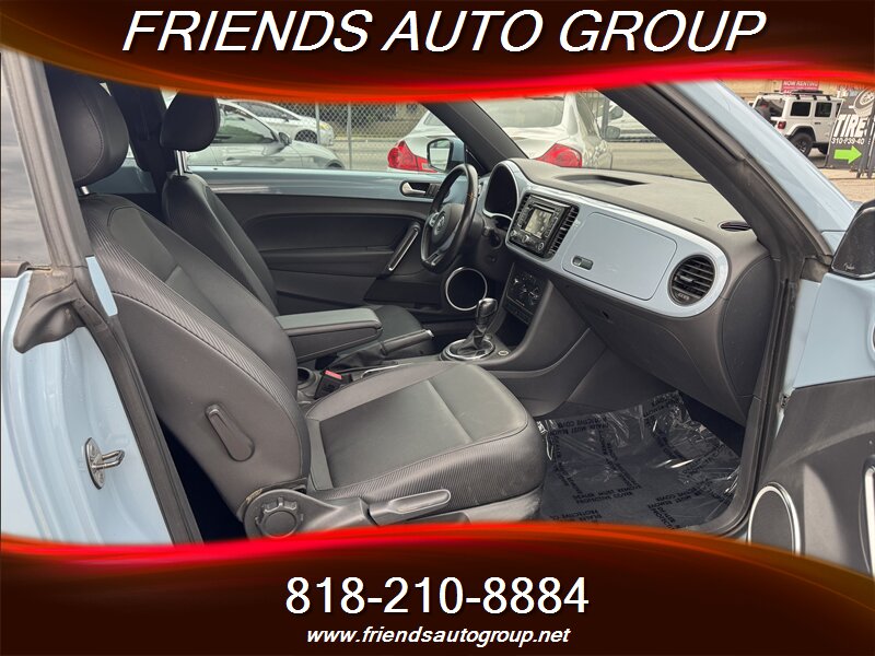 2013 Volkswagen Beetle 2.5L photo 14