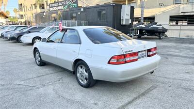 2001 Lexus ES 300   - Photo 7 - Van Nuys, CA 91406