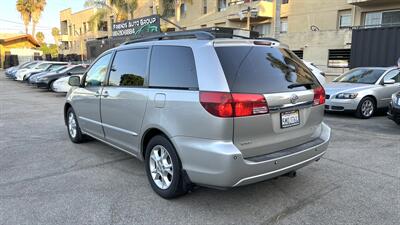 2005 Toyota Sienna XLE Limited 7 Passenger   - Photo 10 - Van Nuys, CA 91406