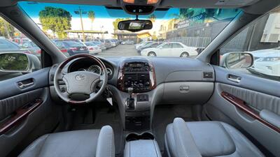 2005 Toyota Sienna XLE Limited 7 Passenger   - Photo 30 - Van Nuys, CA 91406