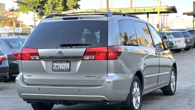 2005 Toyota Sienna XLE Limited 7 Passenger   - Photo 3 - Van Nuys, CA 91406