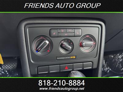 2013 Volkswagen Beetle 2.5L PZEV   - Photo 25 - Van Nuys, CA 91406