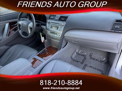 2009 Toyota Camry XLE   - Photo 13 - Van Nuys, CA 91406