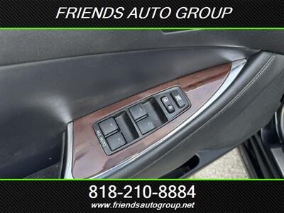 2011 Lexus ES 350   - Photo 18 - Van Nuys, CA 91406