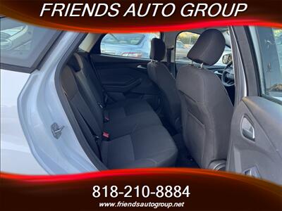 2017 Ford Focus SE   - Photo 20 - Van Nuys, CA 91406