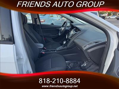 2017 Ford Focus SE   - Photo 19 - Van Nuys, CA 91406