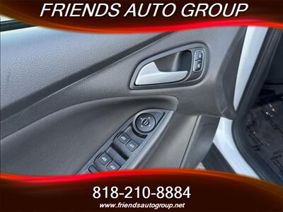 2017 Ford Focus SE   - Photo 22 - Van Nuys, CA 91406