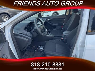 2017 Ford Focus SE   - Photo 16 - Van Nuys, CA 91406