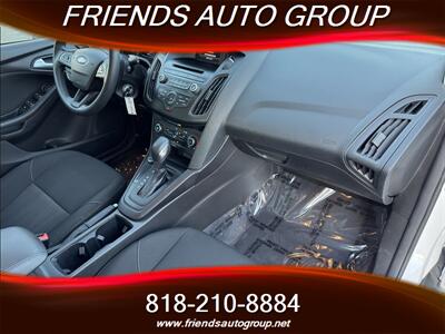 2017 Ford Focus SE   - Photo 18 - Van Nuys, CA 91406