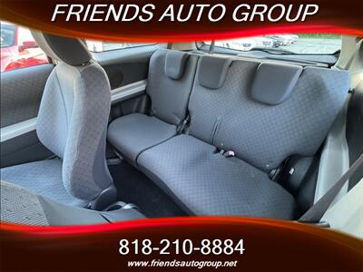 2010 Toyota Yaris - Photo 13 - Van Nuys, CA 91406