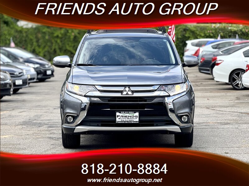 2018 Mitsubishi Outlander SE photo 2