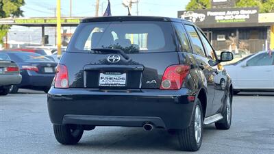 2005 Scion xA   - Photo 4 - Van Nuys, CA 91406