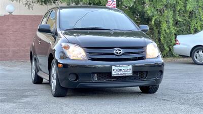 2005 Scion xA   - Photo 2 - Van Nuys, CA 91406