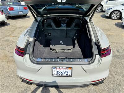 2018 Porsche Panamera 4 E-Hybrid - Photo 38 - Van Nuys, CA 91406