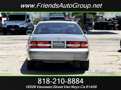2000 Lexus ES 300 - Photo 5 - Van Nuys, CA 91406