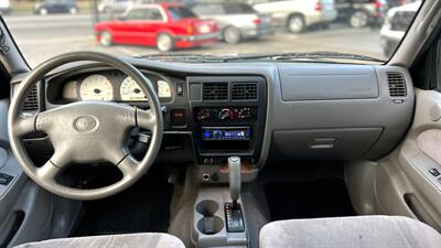 2003 Toyota Tacoma PreRunner V6   - Photo 11 - Van Nuys, CA 91406