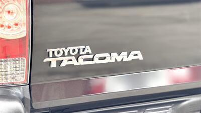 2010 Toyota Tacoma PreRunner V6   - Photo 11 - Van Nuys, CA 91406