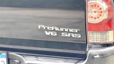 2010 Toyota Tacoma PreRunner V6   - Photo 12 - Van Nuys, CA 91406