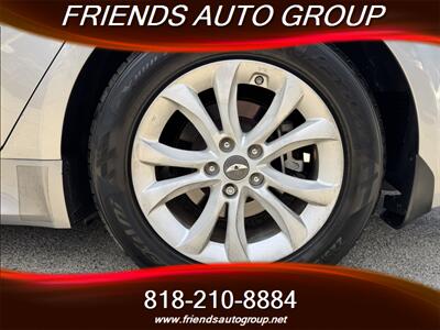 2013 Hyundai Genesis 3.8L   - Photo 24 - Van Nuys, CA 91406
