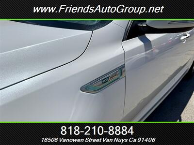 2015 Kia Optima Hybrid   - Photo 25 - Van Nuys, CA 91406