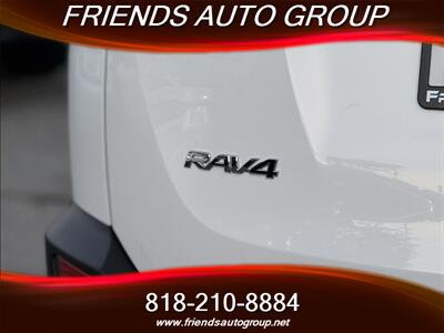 2015 Toyota RAV4 LE   - Photo 14 - Van Nuys, CA 91406