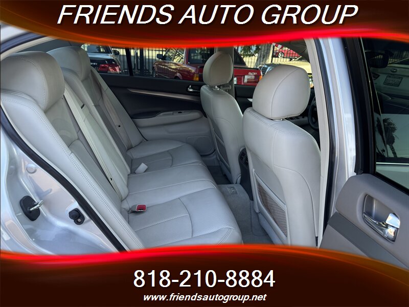 2012 Infiniti G37 Journey photo 11