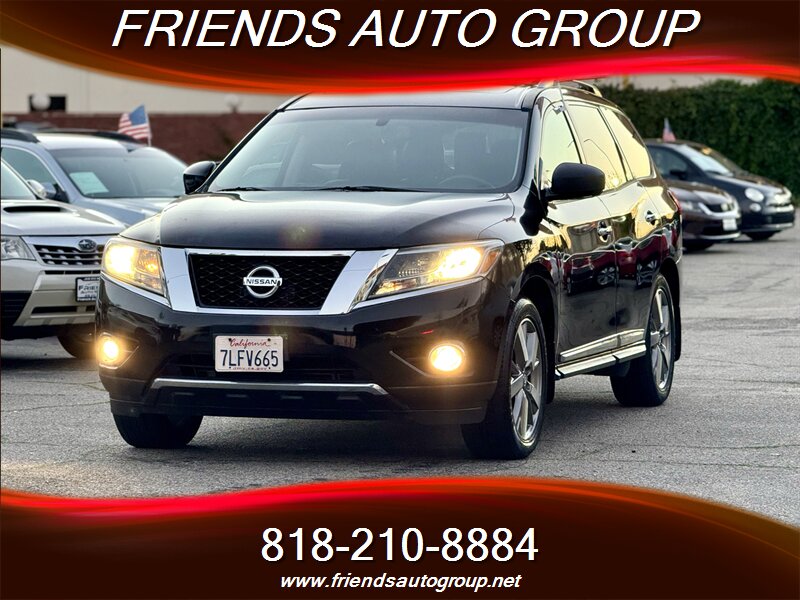 2013 Nissan Pathfinder Platinum's photo
