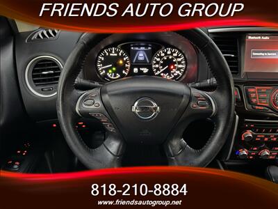 2013 Nissan Pathfinder Platinum   - Photo 22 - Van Nuys, CA 91406