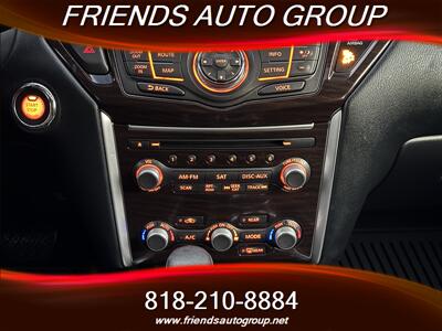 2013 Nissan Pathfinder Platinum   - Photo 21 - Van Nuys, CA 91406