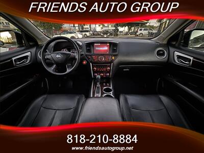 2013 Nissan Pathfinder Platinum   - Photo 17 - Van Nuys, CA 91406