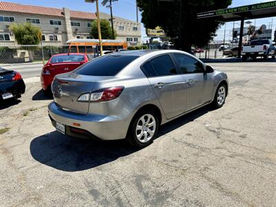 2010 Mazda Mazda3 i SV - Photo 8 - Van Nuys, CA 91406