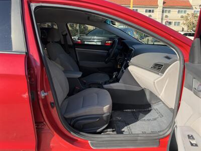 2020 Hyundai ELANTRA SEL   - Photo 13 - Van Nuys, CA 91406