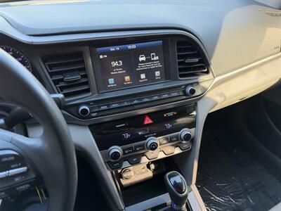 2020 Hyundai ELANTRA SEL   - Photo 22 - Van Nuys, CA 91406
