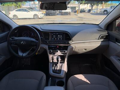 2020 Hyundai ELANTRA SEL   - Photo 17 - Van Nuys, CA 91406