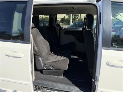 2016 Dodge Grand Caravan SXT   - Photo 14 - Van Nuys, CA 91406