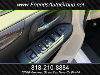 2016 Dodge Grand Caravan SXT   - Photo 19 - Van Nuys, CA 91406