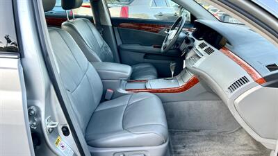 2006 Toyota Avalon XLS   - Photo 8 - Van Nuys, CA 91406