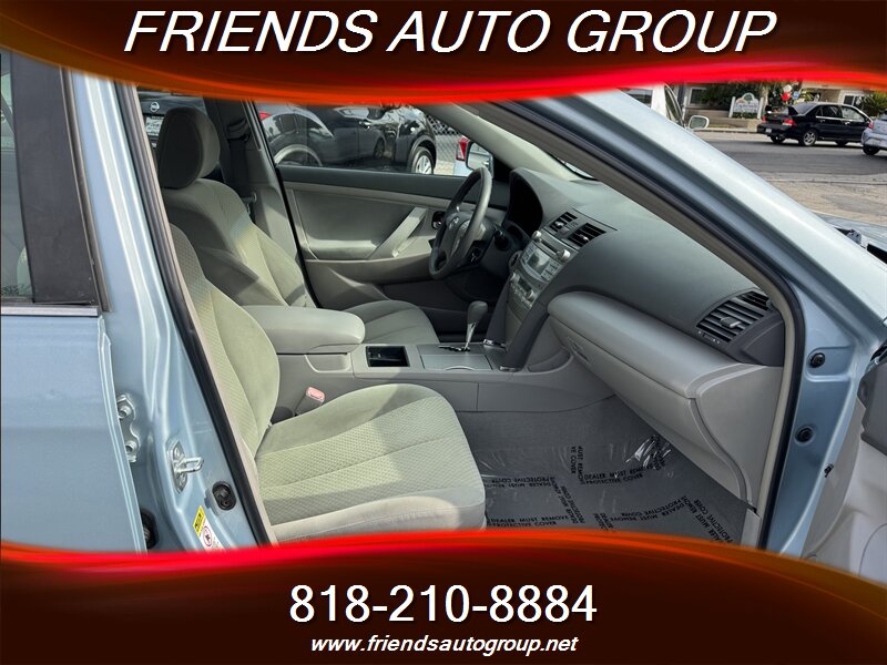 2009 Toyota Camry Hybrid photo 12