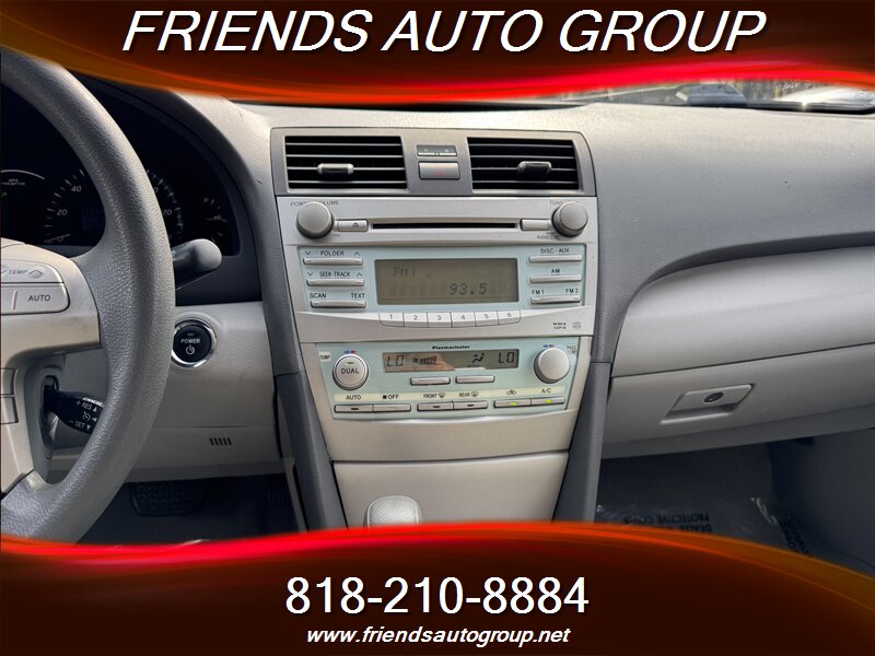 2009 Toyota Camry Hybrid photo 18