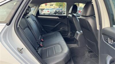 2012 Volkswagen Passat SE PZEV   - Photo 11 - Van Nuys, CA 91406