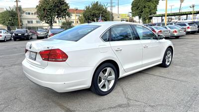 2012 Volkswagen Passat SE PZEV   - Photo 5 - Van Nuys, CA 91406