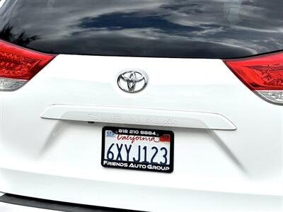 2012 Toyota Sienna LE 8-Passenger - Photo 11 - Van Nuys, CA 91406