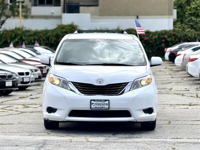 2012 Toyota Sienna LE 8-Passenger - Photo 2 - Van Nuys, CA 91406