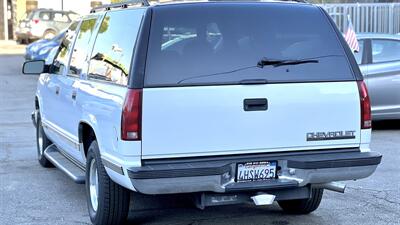 1999 Chevrolet Suburban C1500   - Photo 4 - Van Nuys, CA 91406