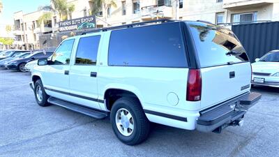 1999 Chevrolet Suburban C1500   - Photo 8 - Van Nuys, CA 91406