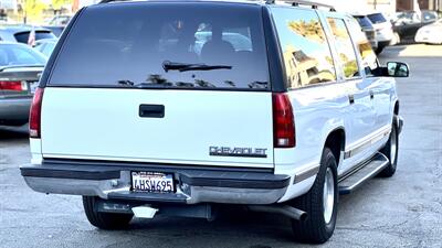 1999 Chevrolet Suburban C1500   - Photo 3 - Van Nuys, CA 91406